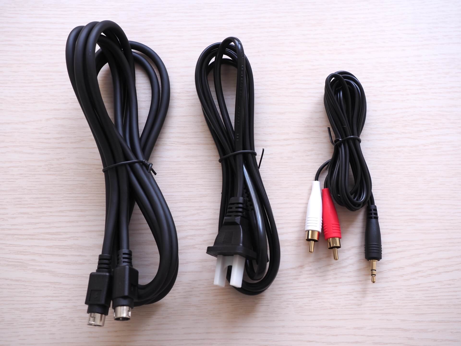 漫步者 Edifier MR5BT 專業監聽喇叭線材