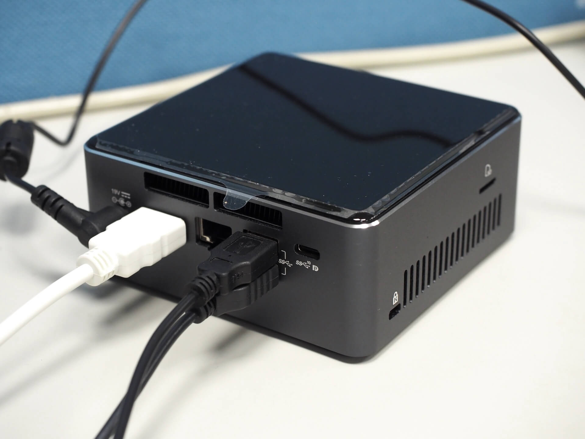 Intel NUC7i3BNH 超迷你個人電腦