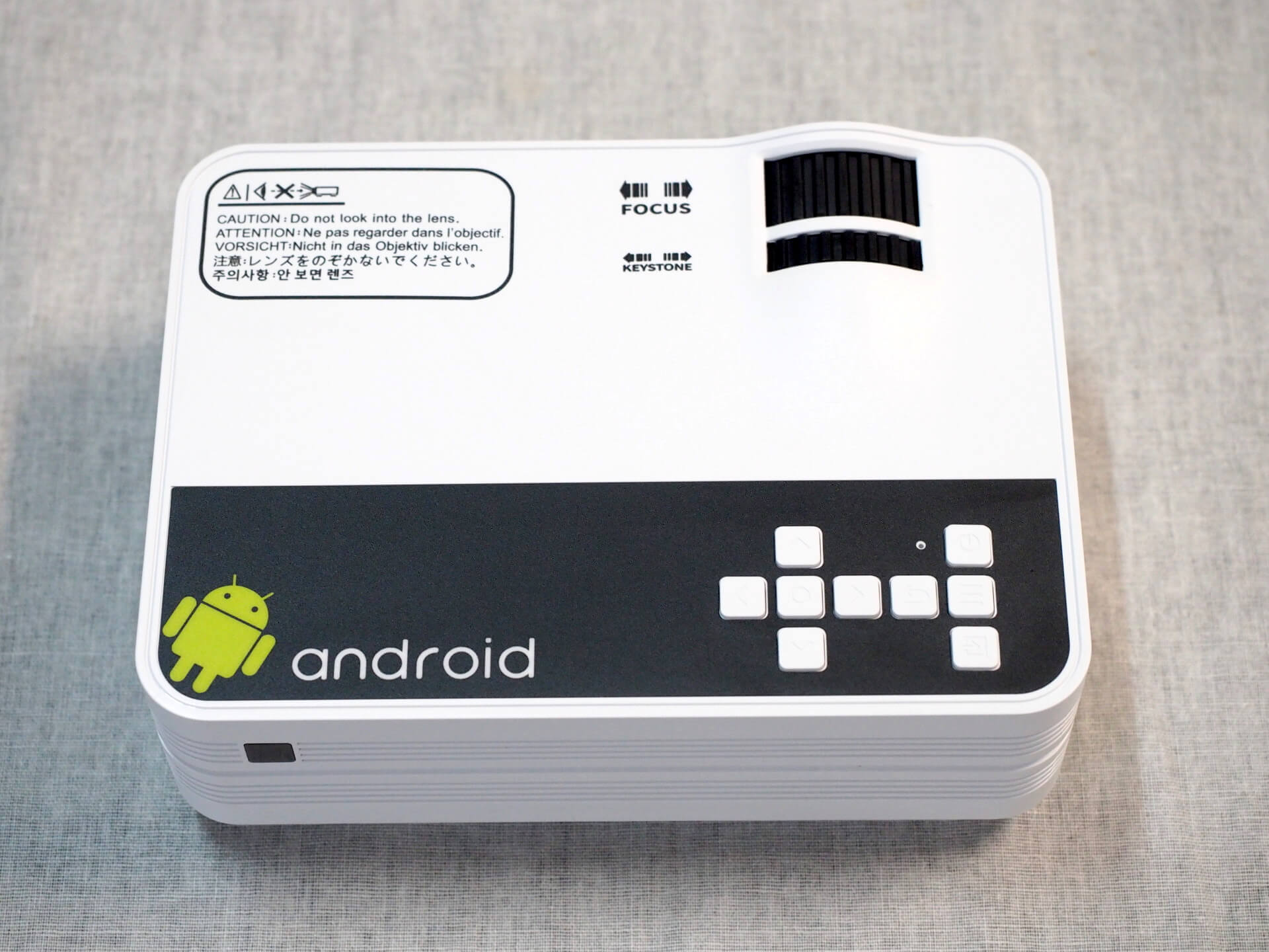 IS 愛思 P55 170 吋安卓智慧投影機