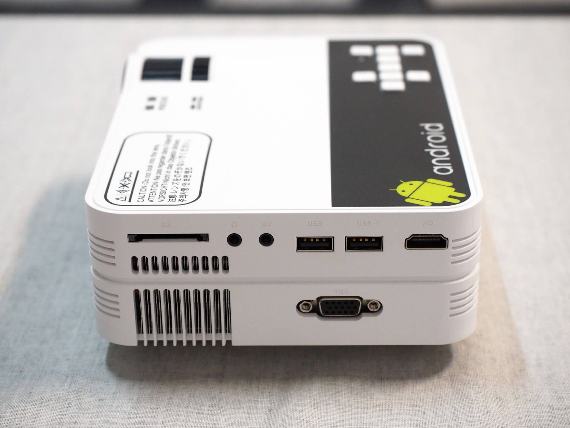 IS 愛思 P55 170 吋安卓智慧投影機