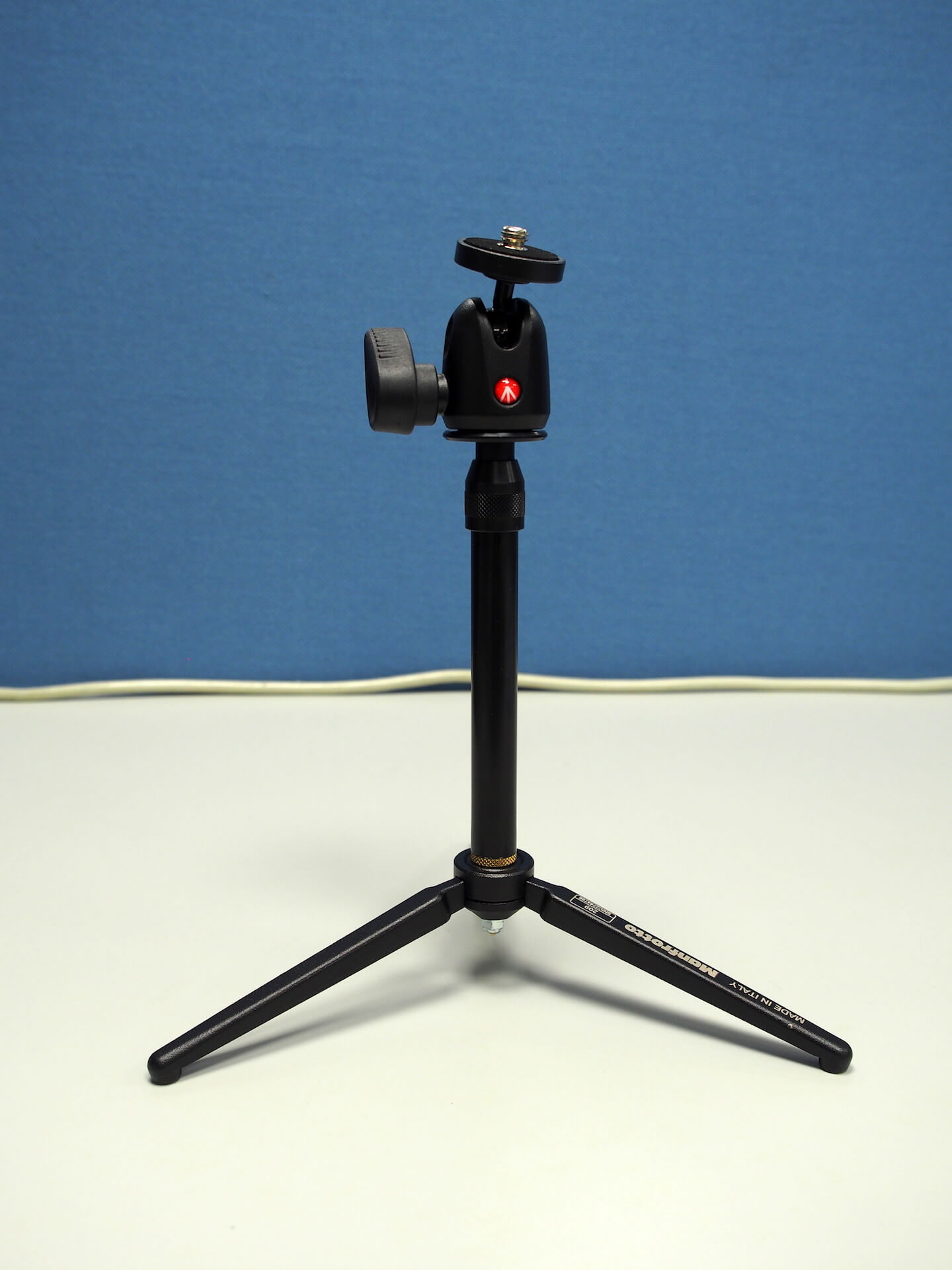 manfrotto-209-492-long-tripod-12