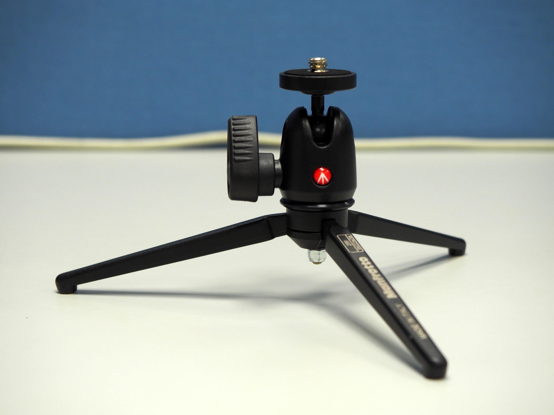 manfrotto-209-492-long-tripod-7