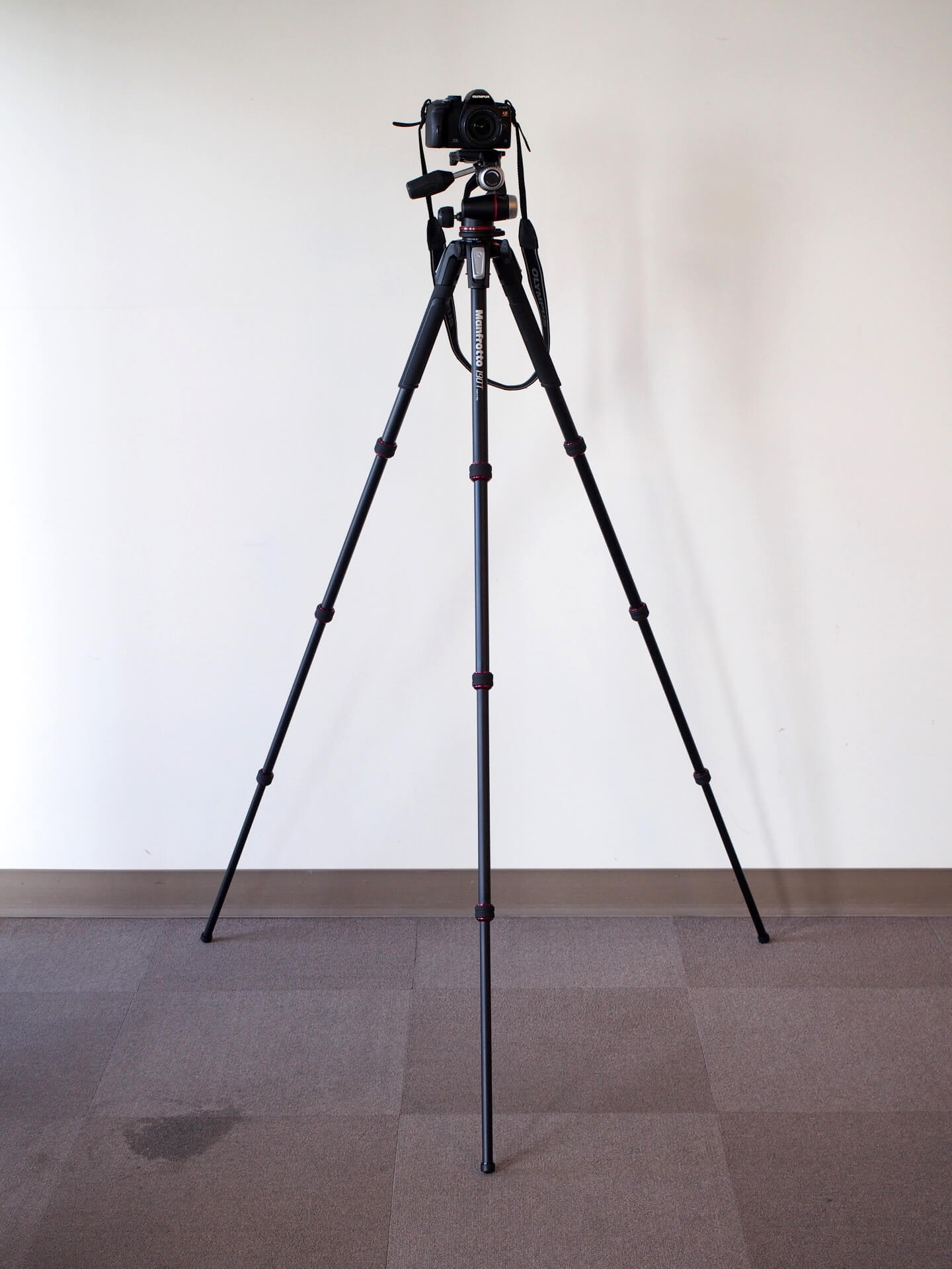 Manfrotto 190T 腳架與 MHXPRO-3W 雲台