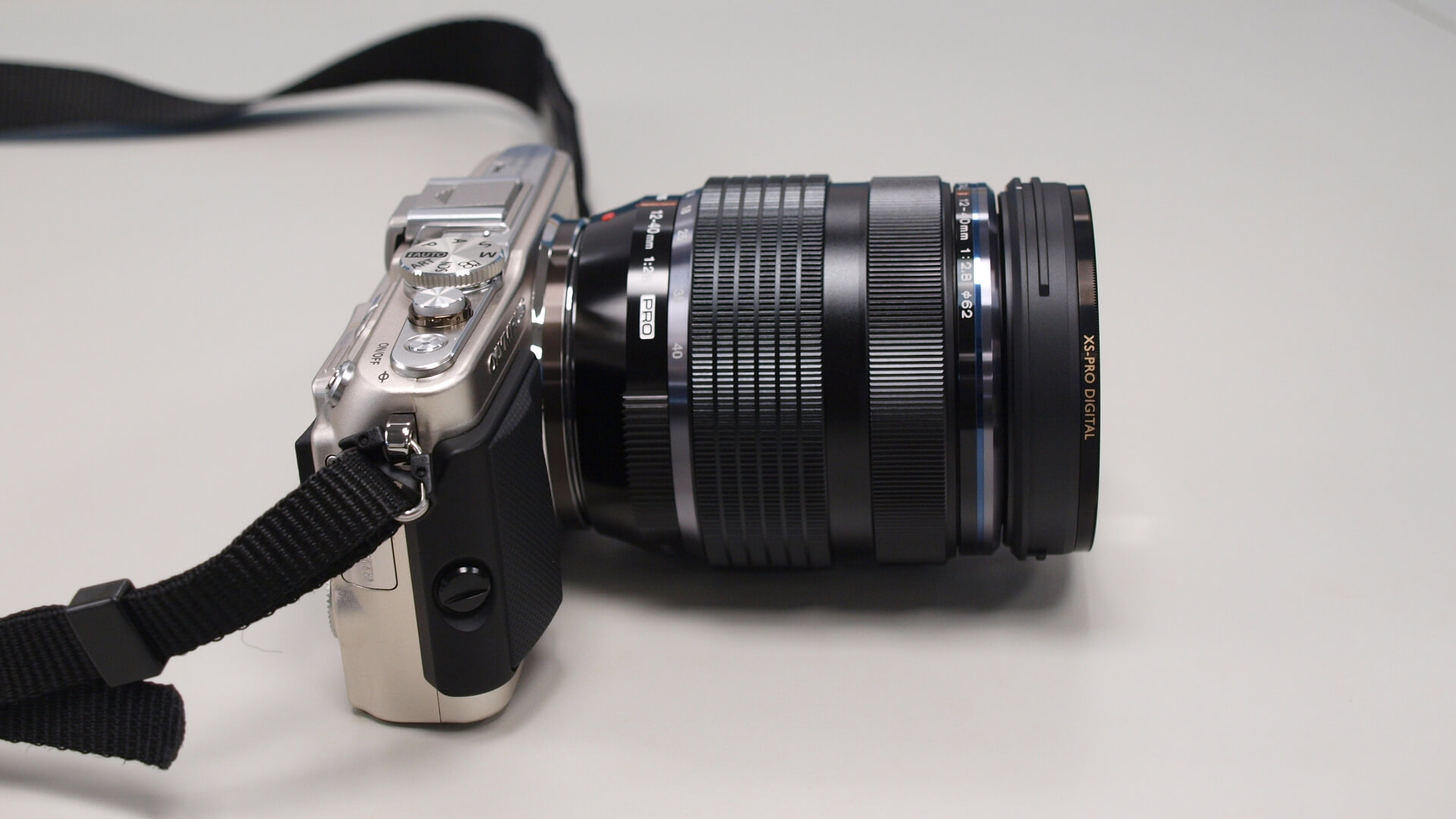 Olympus M.ZD 12-40mm F2.8 Pro 變焦鏡頭與 E-PL6 機身