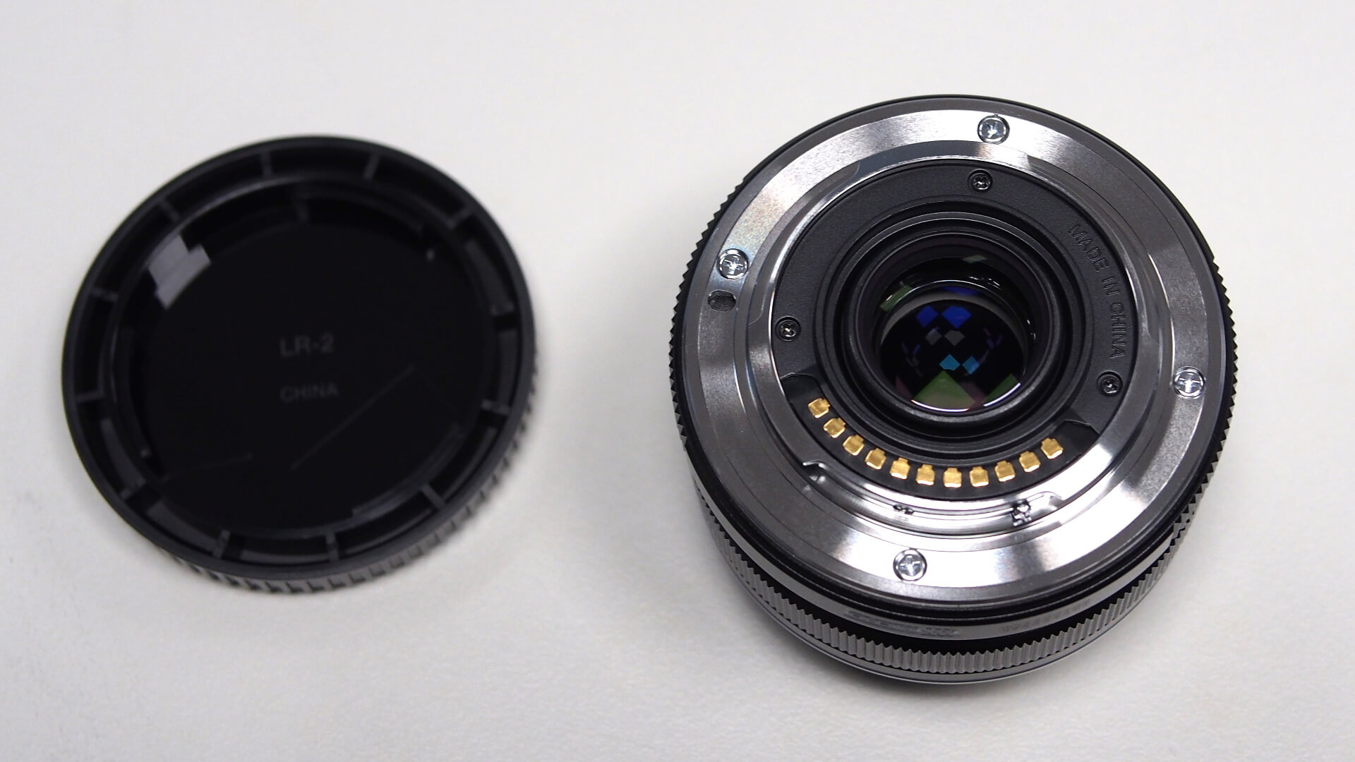 Olympus M.ZD 17mm F1.8 定焦鏡後玉