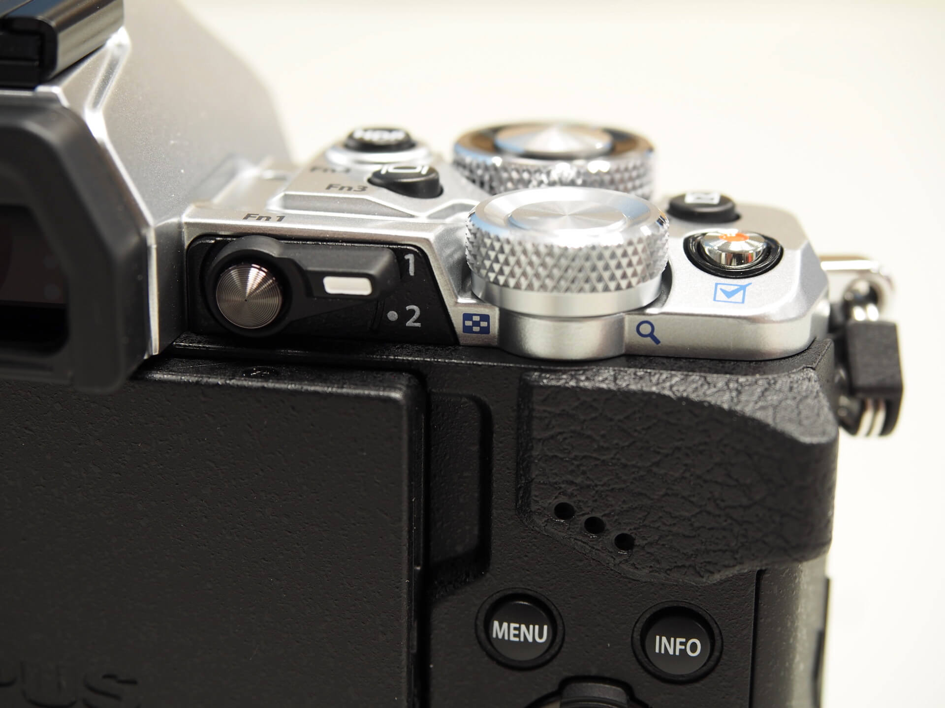 上方右側功能鍵