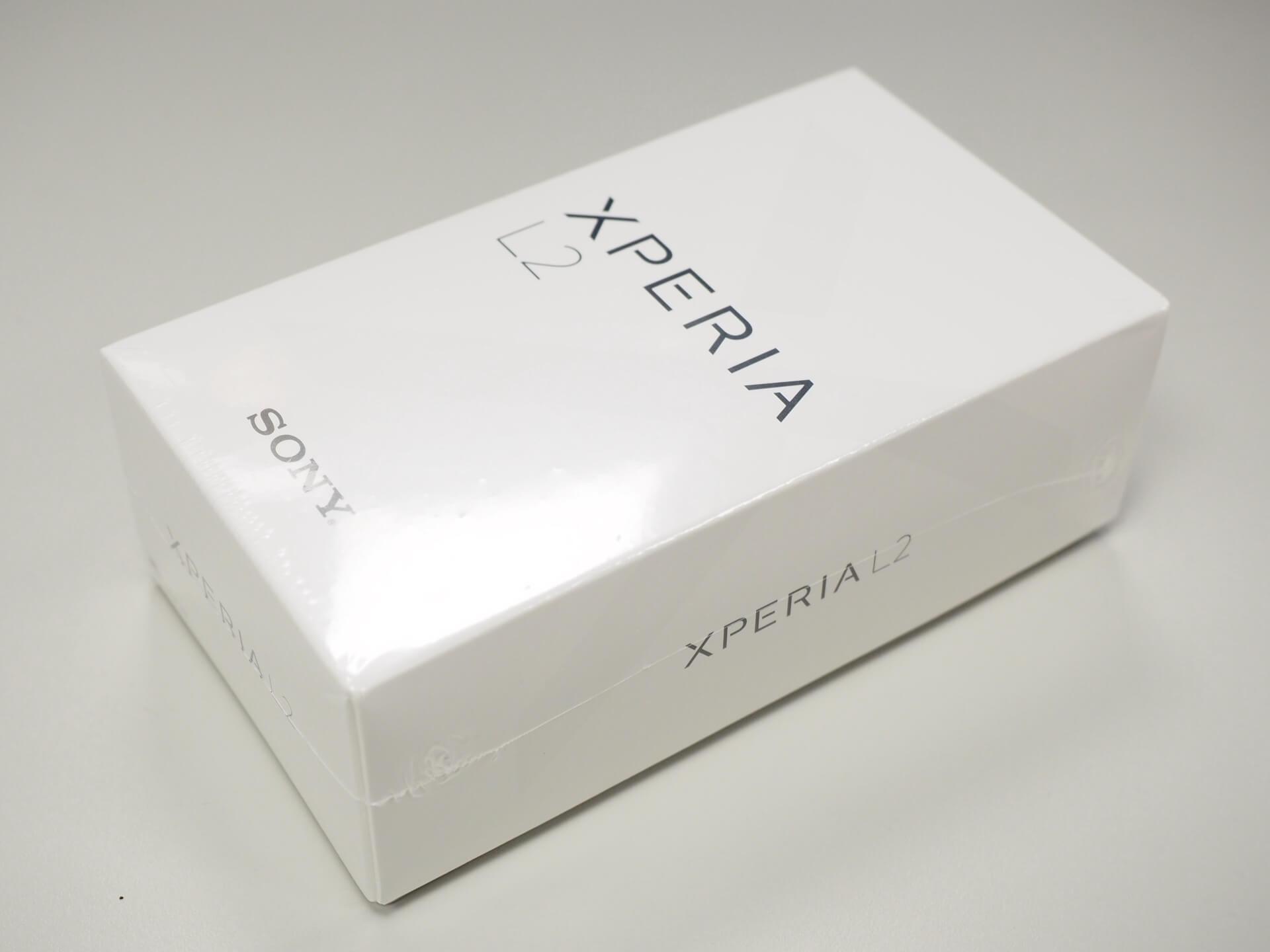 Sony Xperia L2 外盒