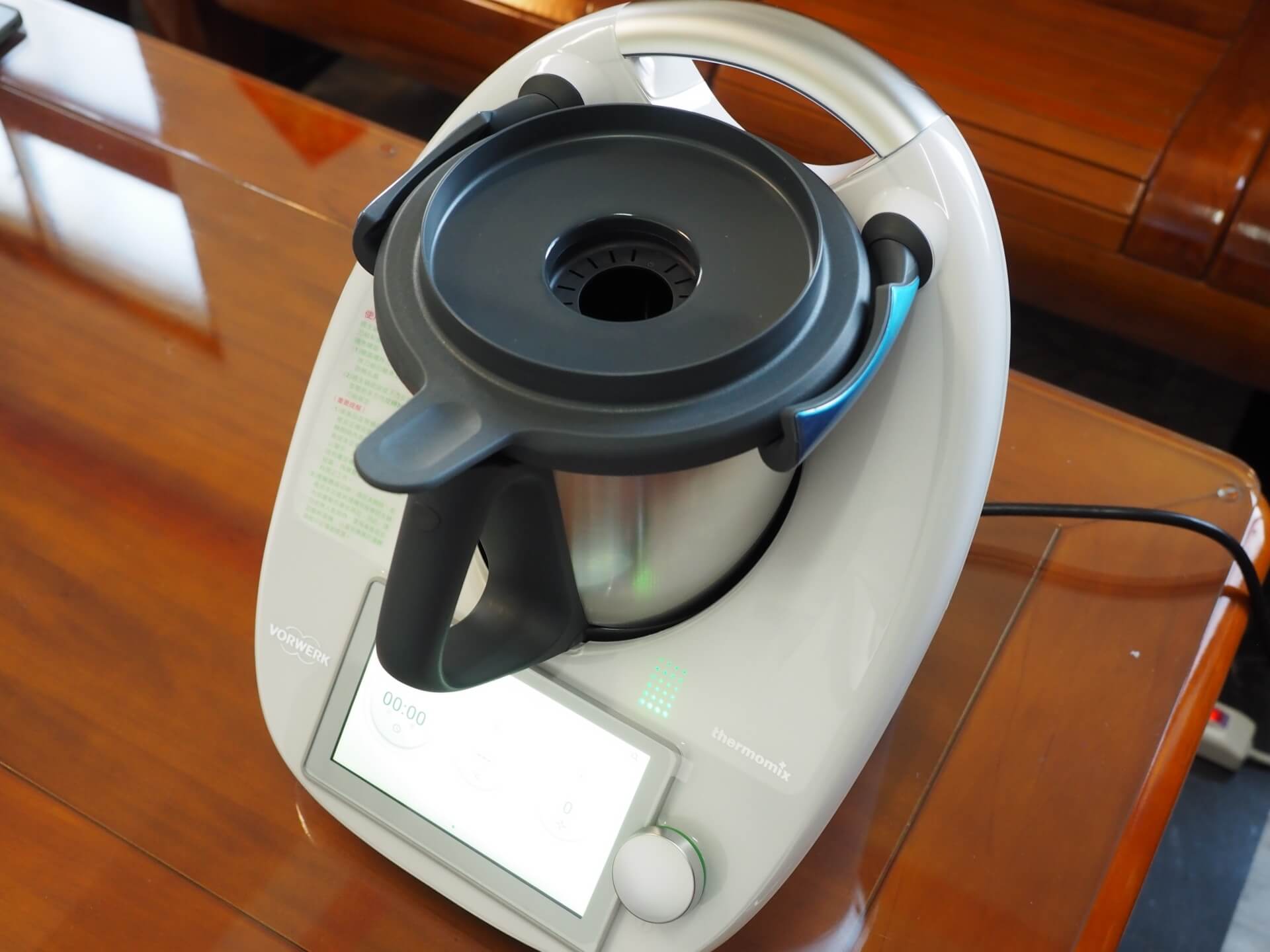 TM6 插上電源、開機