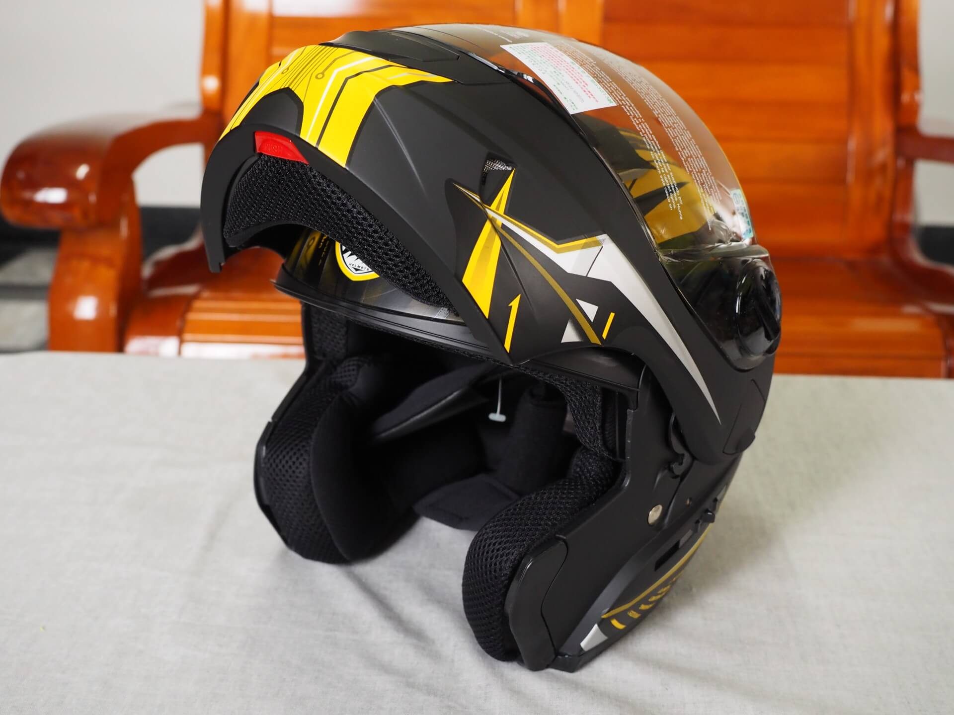 THH T-797A+ 安全帽