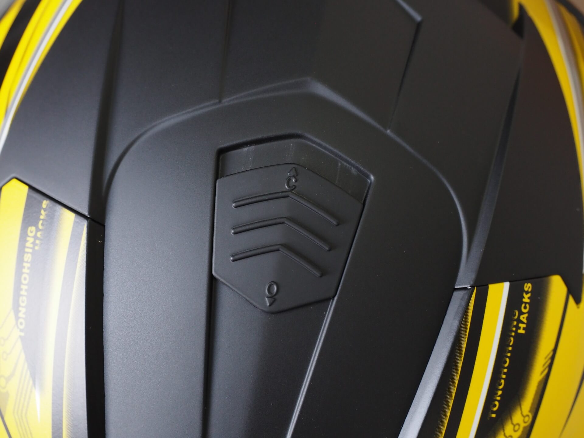 THH T-797A+ 安全帽頂部氣孔開關