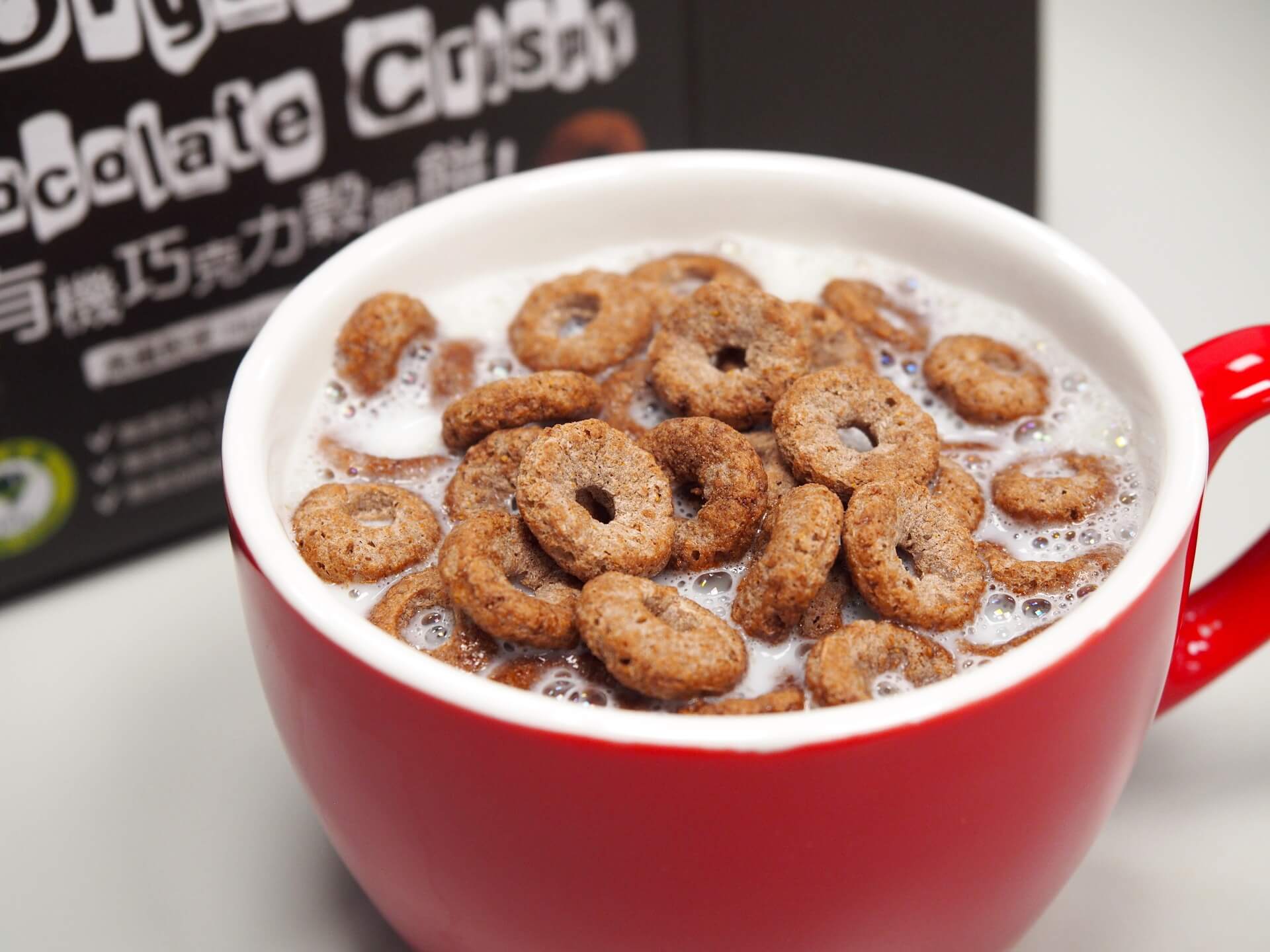 米森有機巧克力穀脆餅與牛奶