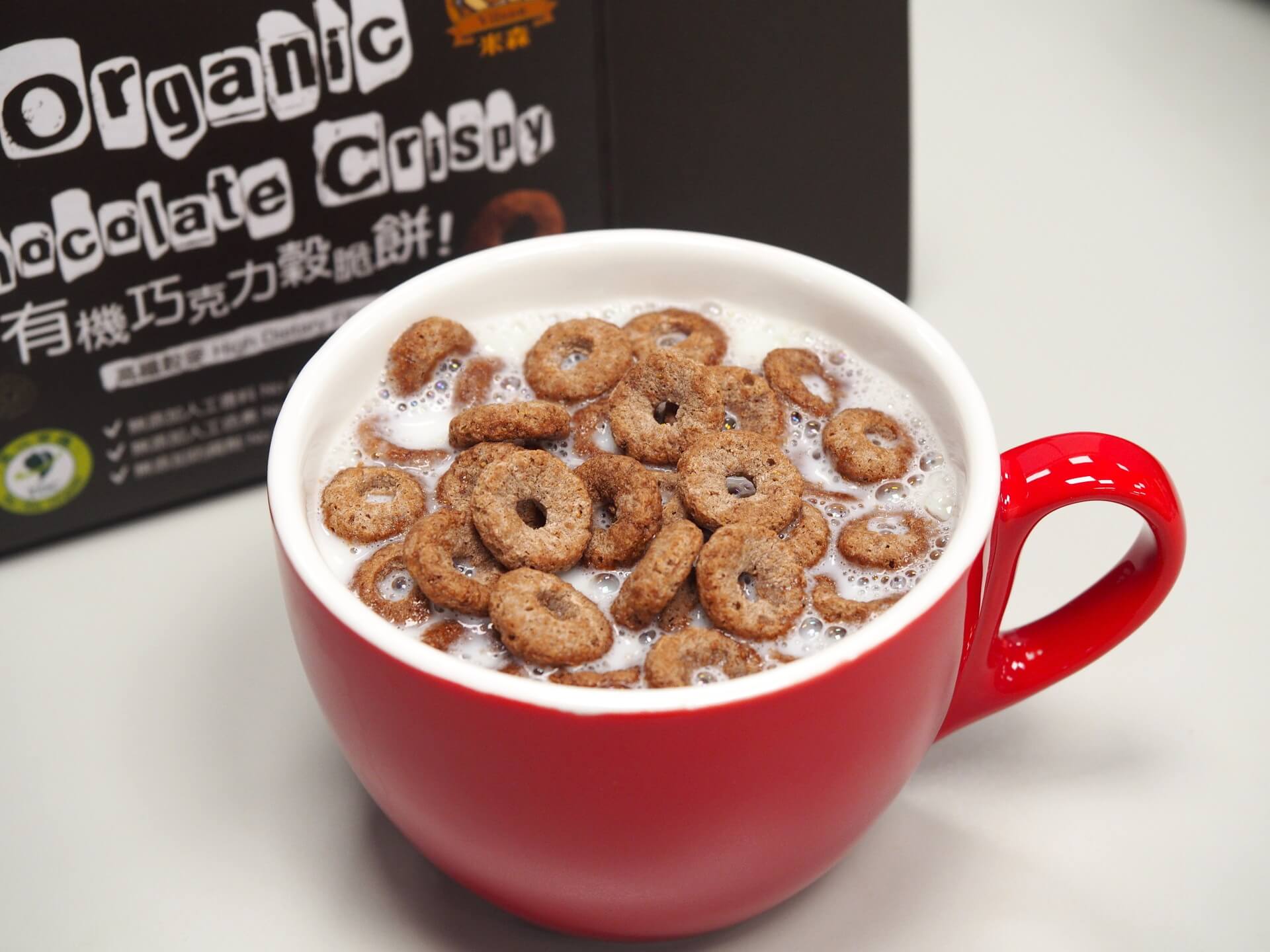 米森有機巧克力穀脆餅與牛奶