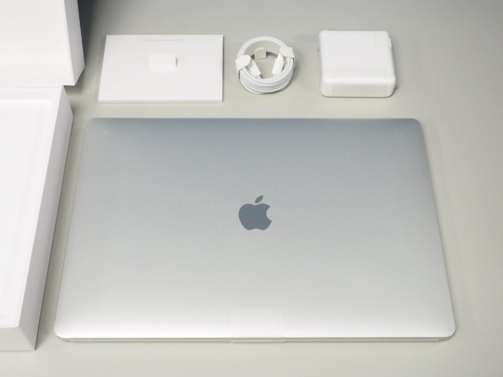 MacBook Pro 與配件