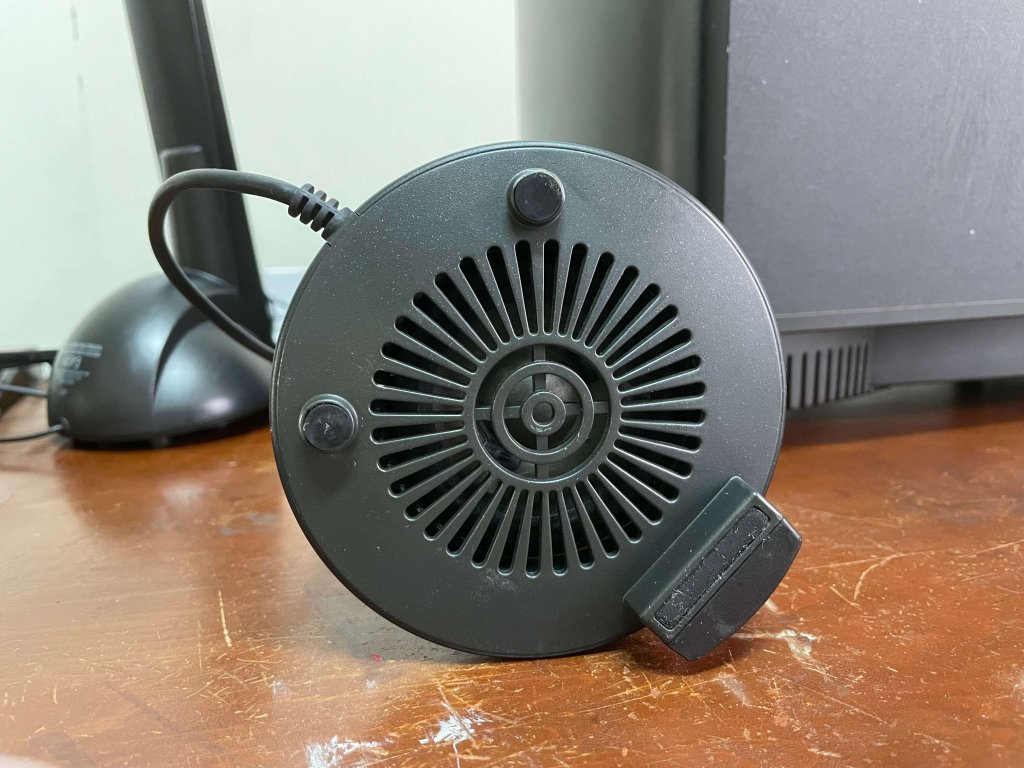 Altec Lansing ATP3 2.1 聲道喇叭(底部)